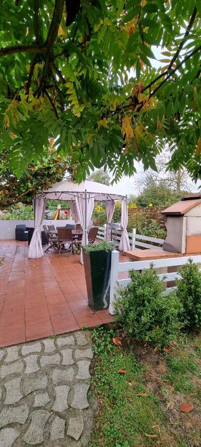 Maison De Village Familiale Et Conviviale. Hébergement de vacances *